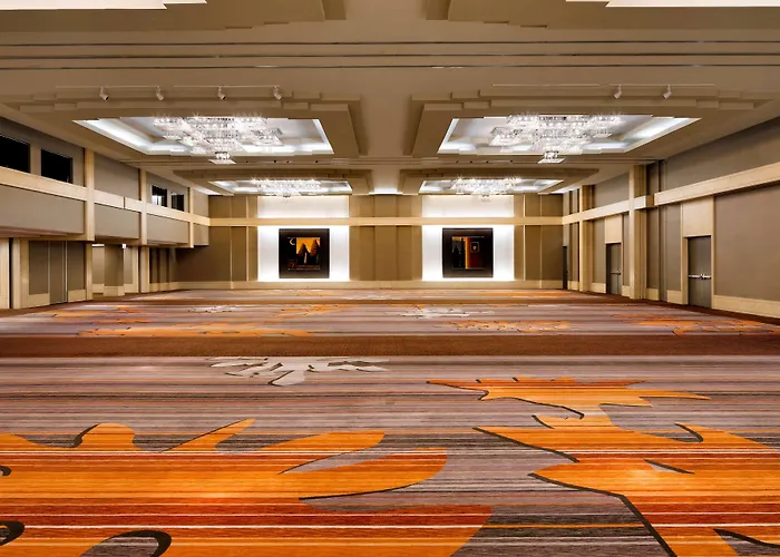 The Westin River North Hotel 4*