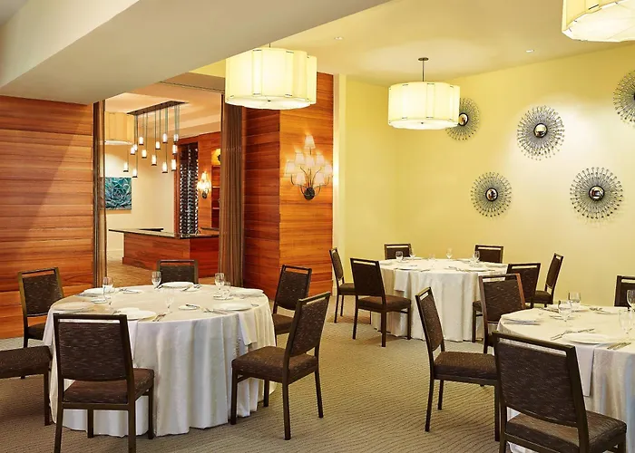 The Westin River North Hotel 4*
