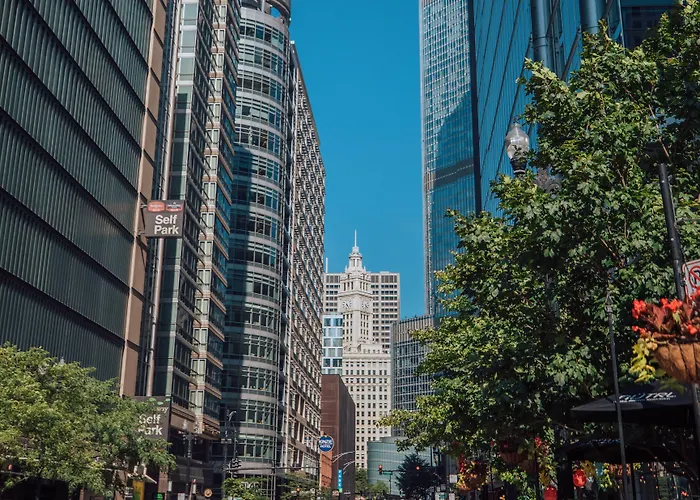 Hotel The Westin River North 4*